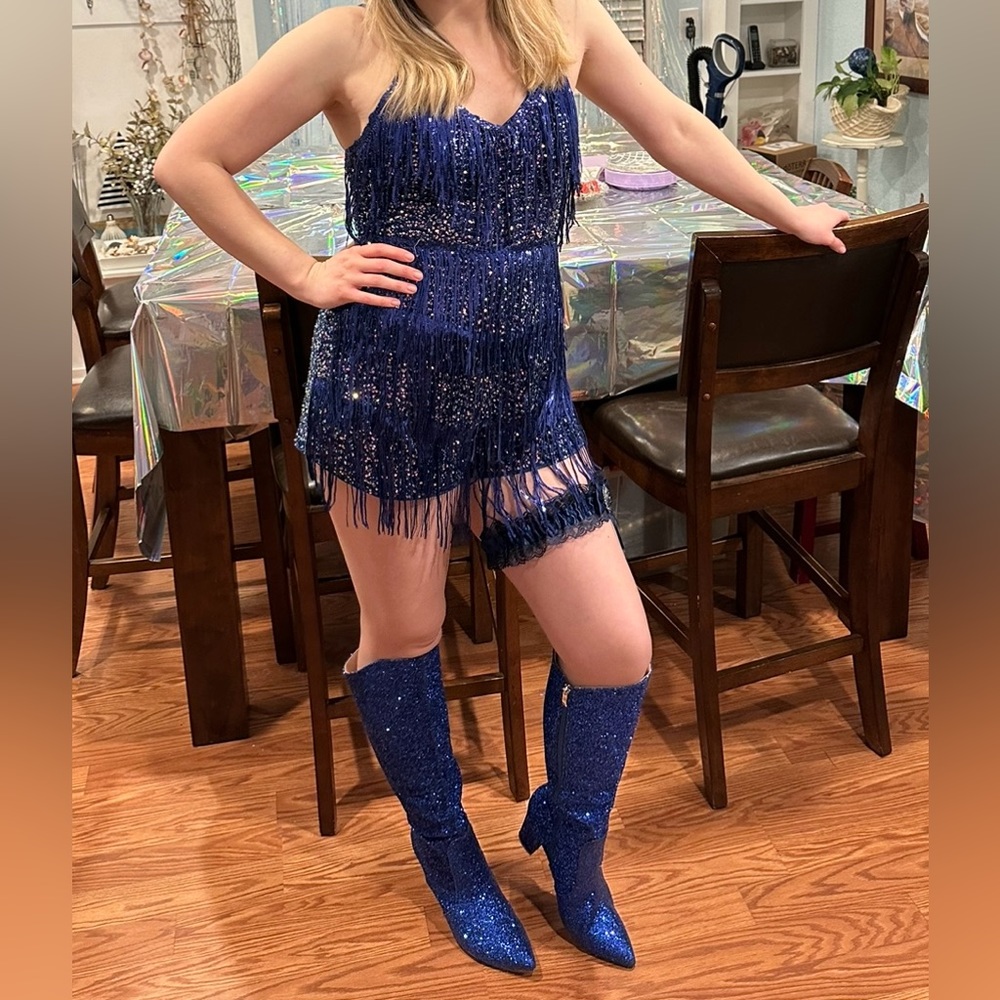 Taylor swift vigilante shit outfit